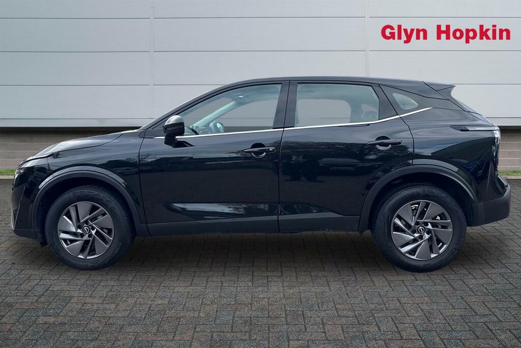 Nissan Qashqai 1.3 Dig-t Mh Acenta Premium AV74RUC Black #6