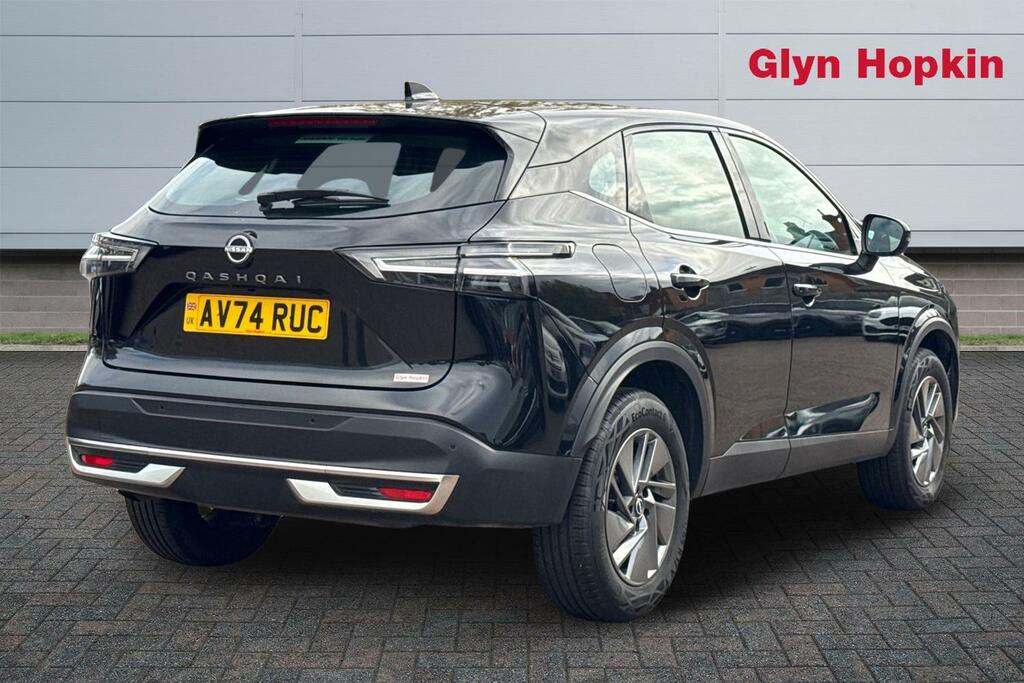 Nissan Qashqai 1.3 Dig-t Mh Acenta Premium AV74RUC Black #3