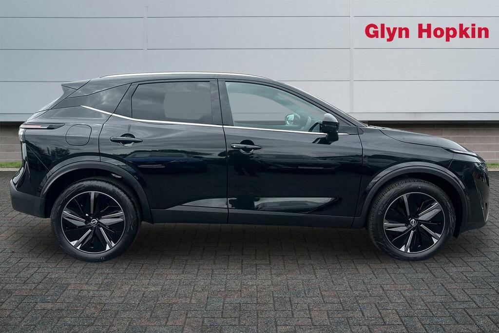 Nissan Qashqai 1.3 Dig-t Mh Tekna EA25LPN Black #2
