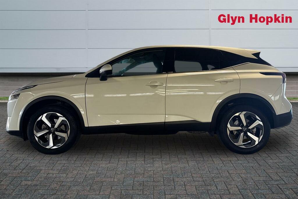 Nissan Qashqai 1.3 Dig-t Mh 158 N-connecta Xtronic White #6