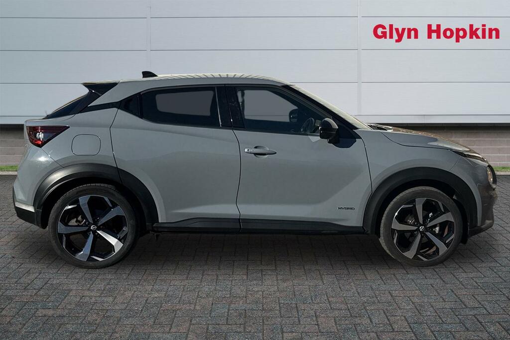Nissan Juke 1.6 Hybrid Tekna LG23OYR Grey #2
