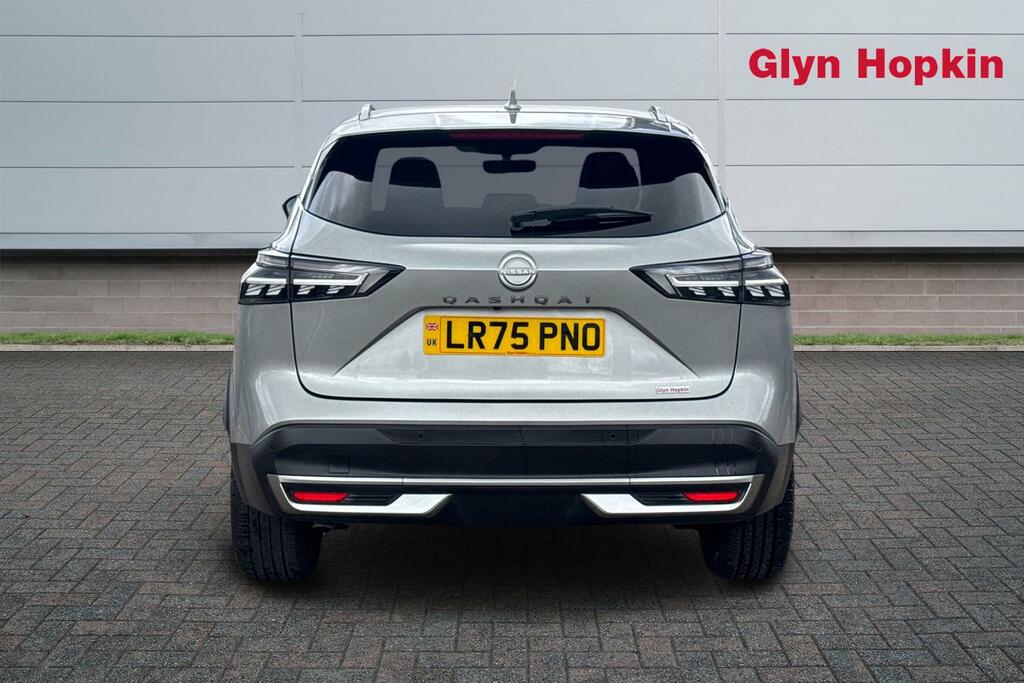 Nissan Qashqai 1.3 Dig-t Mh 158 Tekna Xtronic LR75PNO Silver #4