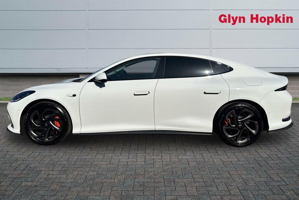 MG IM5 553Kw Performance 100Kwh LT75JYF White #6