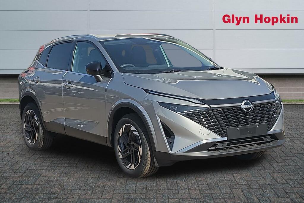 Nissan Qashqai Hatchback Silver