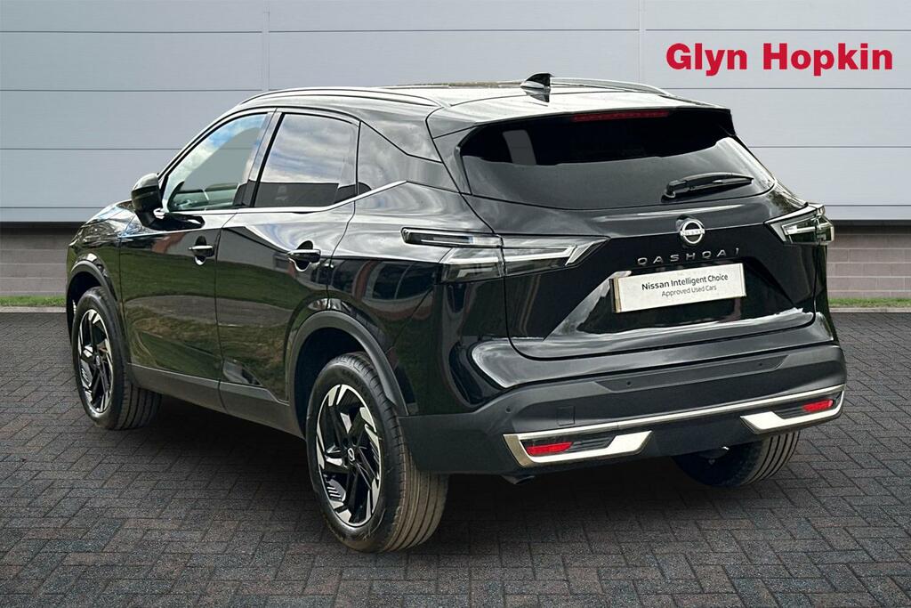 Nissan Qashqai Hatchback AV26VXB Black #5