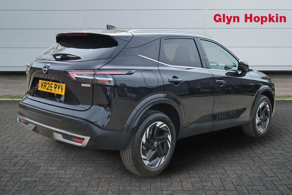 Nissan Qashqai Hatchback KR26RYV Black #3