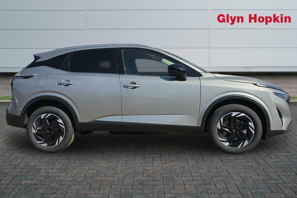 Nissan Qashqai Hatchback LS26ZHW Silver #2