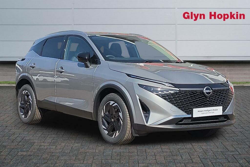 Nissan Qashqai Hatchback Silver