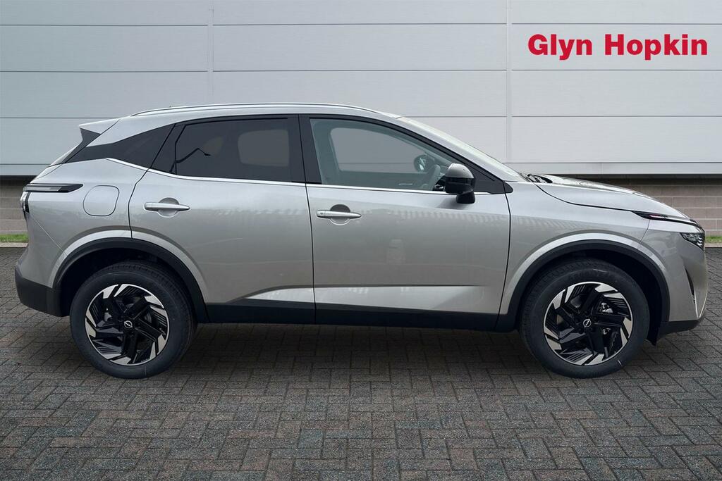 Nissan Qashqai 1.3 Dig-t Mh N-connecta LS26XJM Silver #2