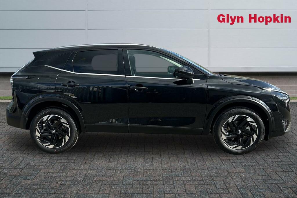 Nissan Qashqai Hatchback LS26UFM Black #2