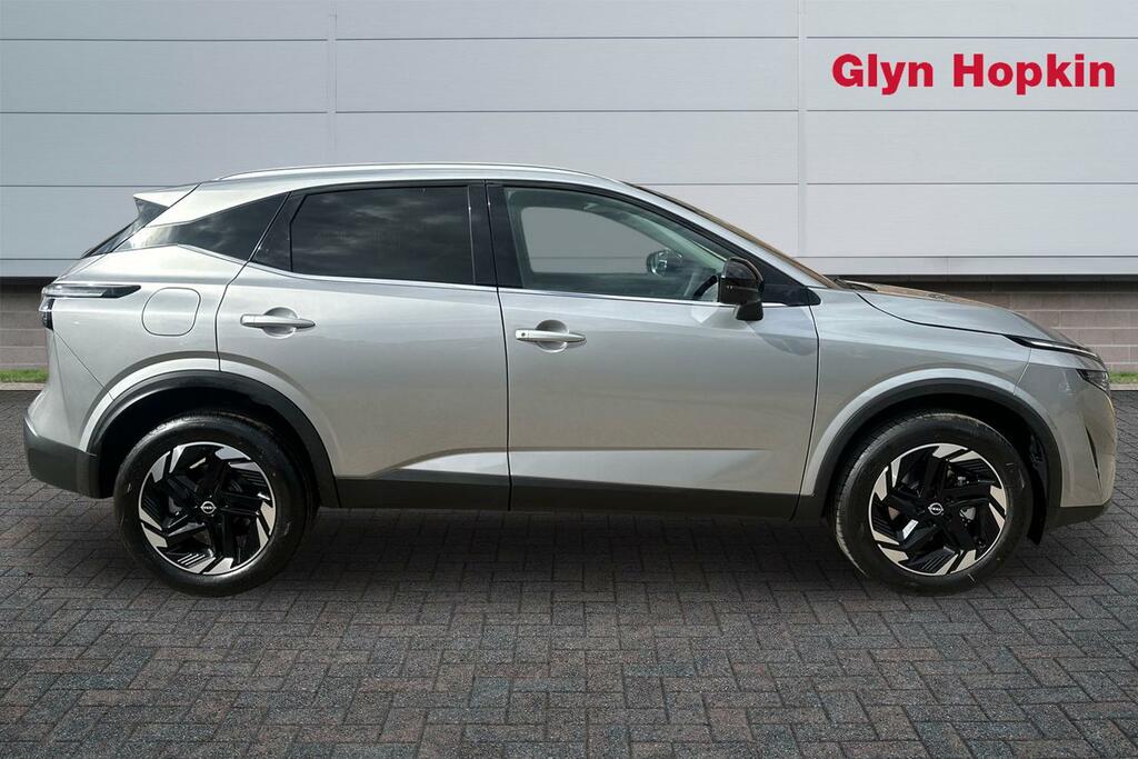 Nissan Qashqai 1.3 Dig-t Mh N-connecta Glass Roof Silver #2