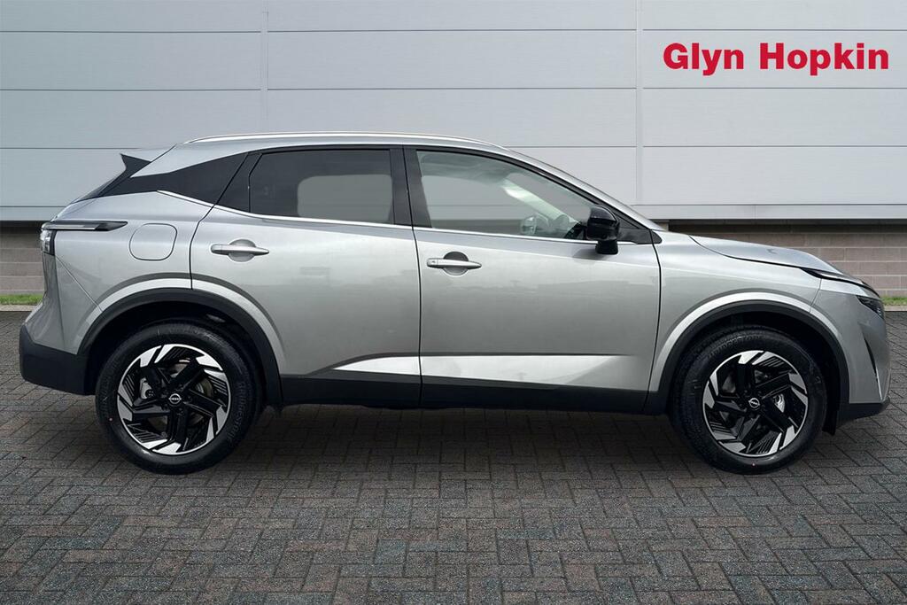 Nissan Qashqai 1.3 Dig-t Mh N-connecta Glass Roof EA26NJV Silver #2