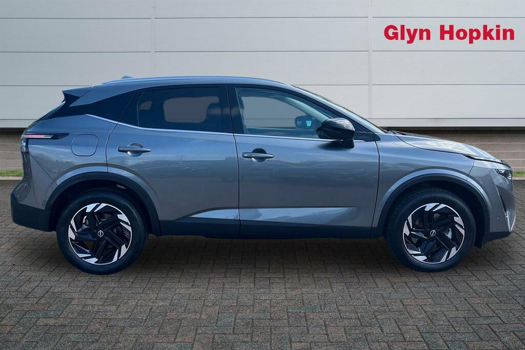 Nissan Qashqai Hatchback EK26AZW #2