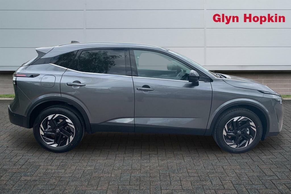 Nissan Qashqai Hatchback AV26VWU Grey #2