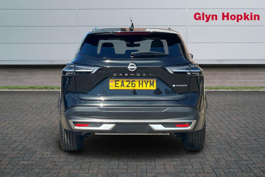 Nissan Qashqai 1.5 E-power N-connecta Glass Roof Black #4