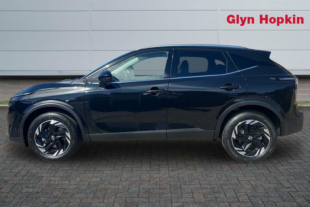 Nissan Qashqai 1.5 E-power N-connecta Glass Roof Black #6