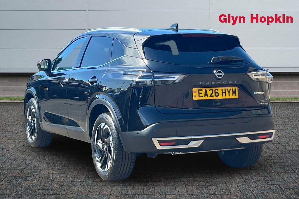 Nissan Qashqai 1.5 E-power N-connecta Glass Roof Black #5