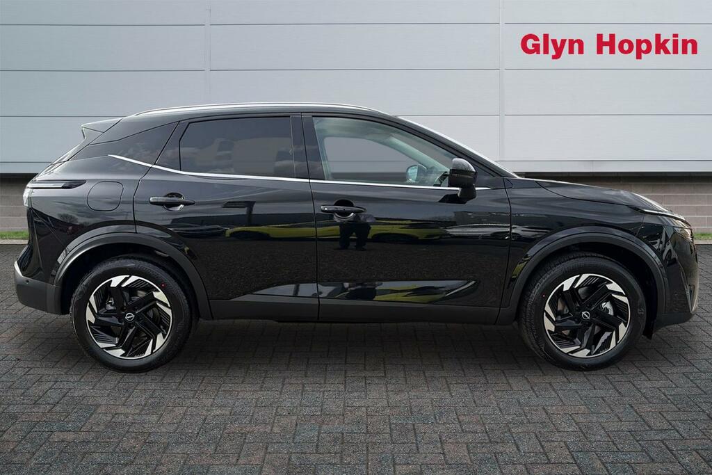 Nissan Qashqai 1.5 E-power N-connecta EA26JBE Black #2