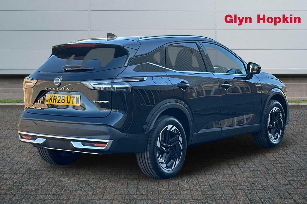 Nissan Qashqai 1.5 E-power 205 N-connecta Glass Roof Black #3