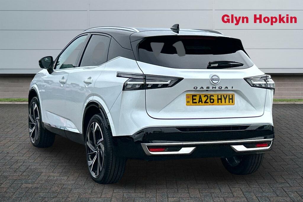 Nissan Qashqai 1.3 Dig-t Mh 158 Tekna EA26HYH White #5