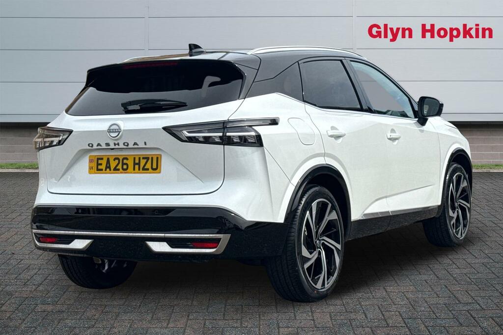 Nissan Qashqai 1.3 Dig-t Mh 158 Tekna EA26HZU White #3