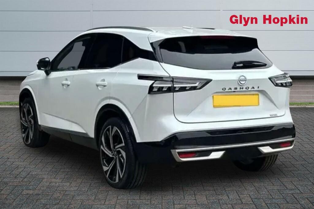 Nissan Qashqai Hatchback EA26NKO White #5