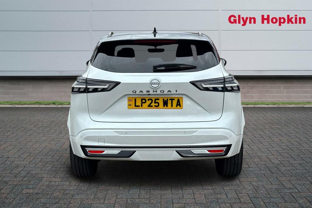 Nissan Qashqai 1.3 Dig-t Mh 158 N-design LP25WTA Black #4