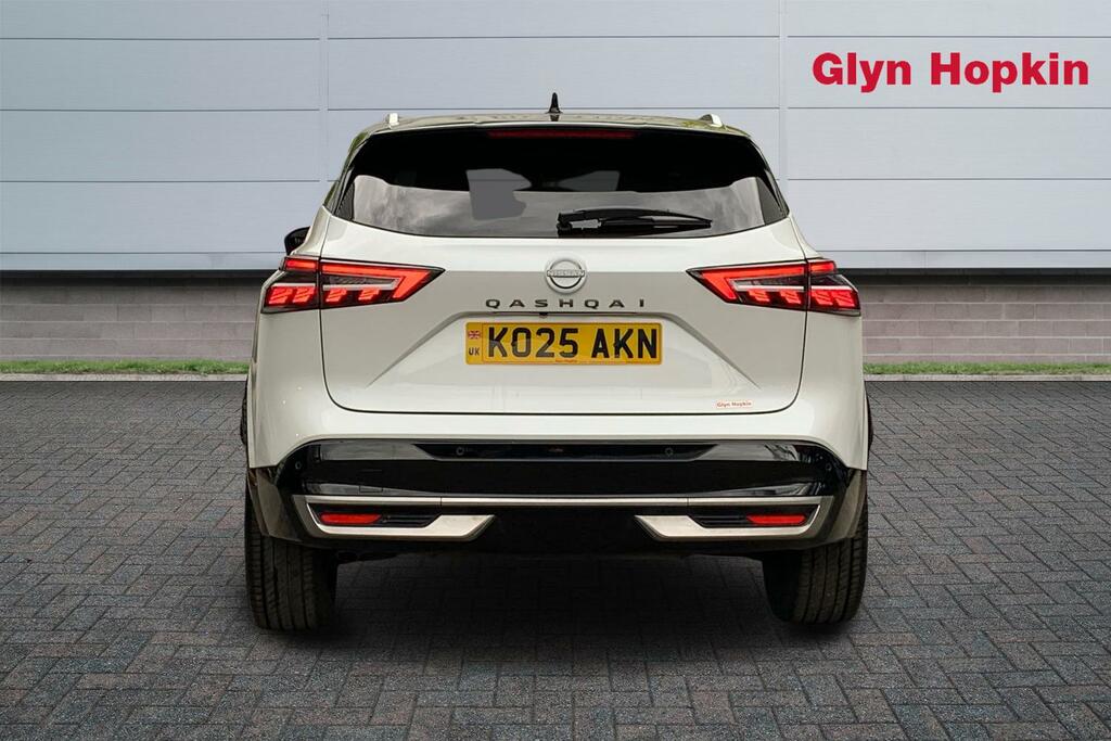 Nissan Qashqai 1.3 Dig-t Mh 158 Tekna KO25AKN Black #4