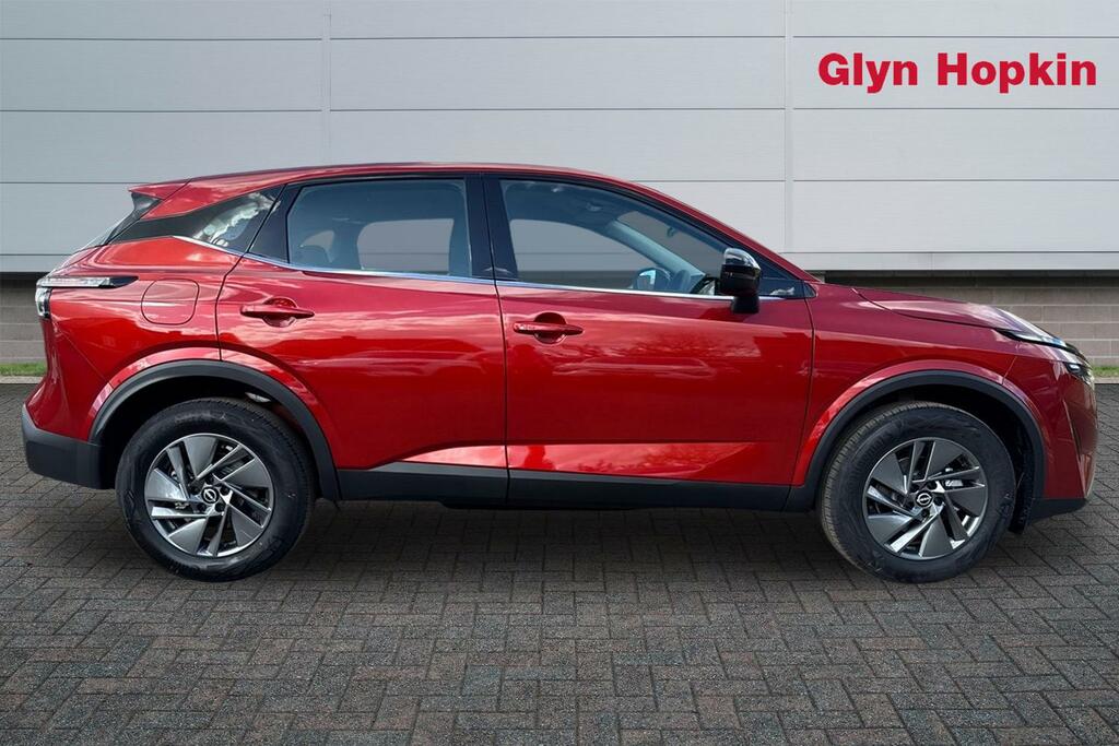 Nissan Qashqai 1.3 Dig-t Mh Acenta Premium LN26DXM Red #2