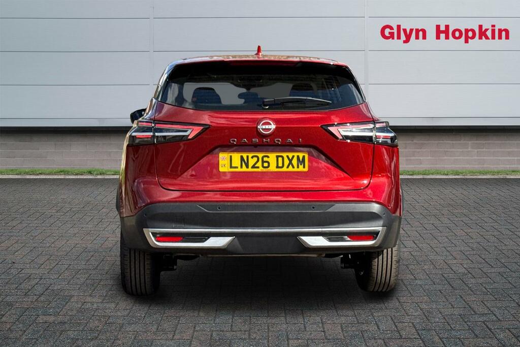 Nissan Qashqai 1.3 Dig-t Mh Acenta Premium LN26DXM Red #4