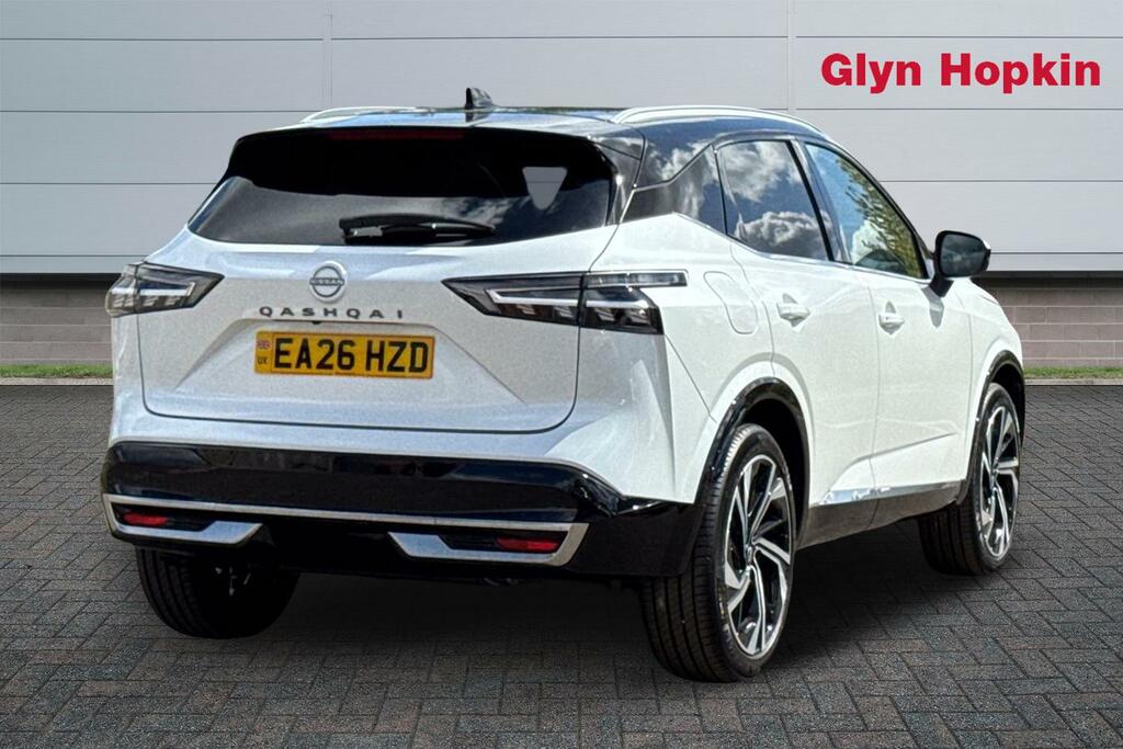 Nissan Qashqai 1.3 Dig-t Mh 158 Tekna White #3