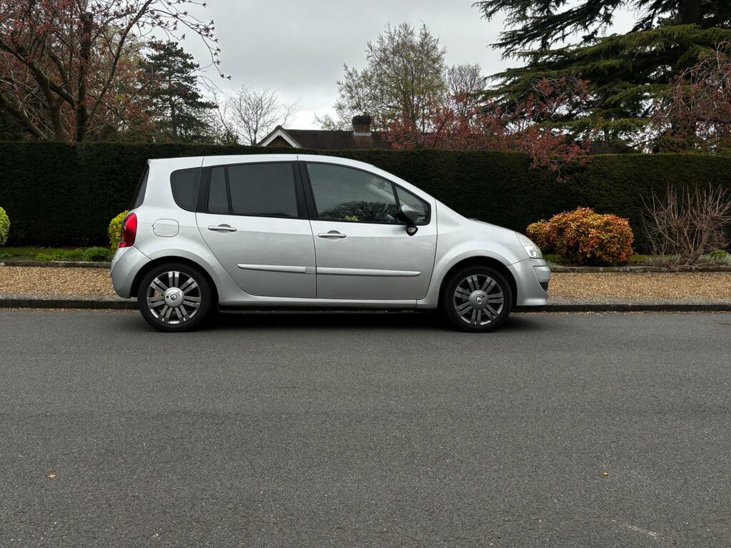 Renault Grand Modus 1.6 Vvt Dynamique Euro 5 Silver #2