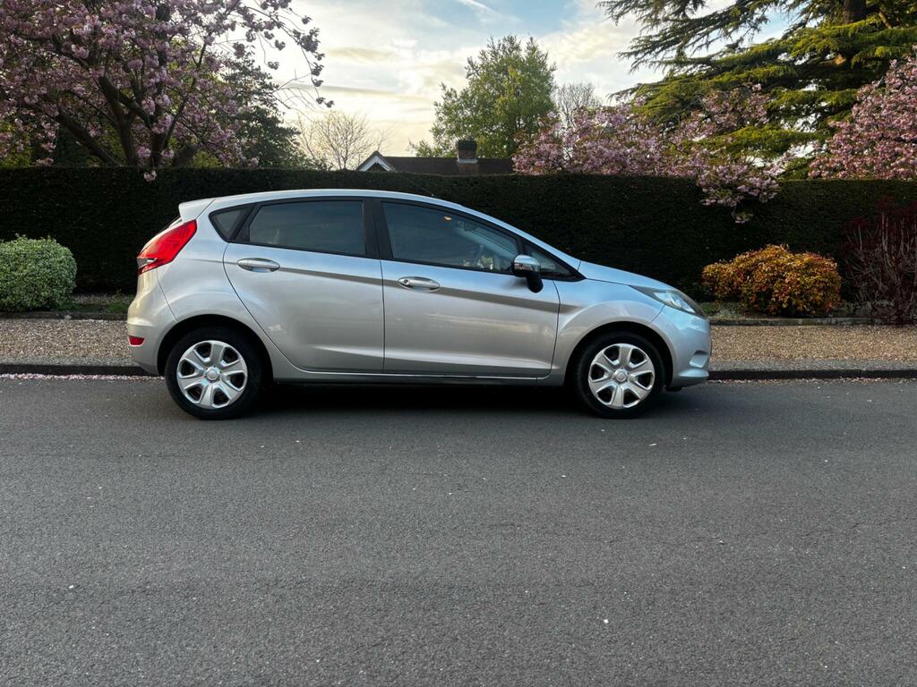 Ford Fiesta 1.4 Style Silver