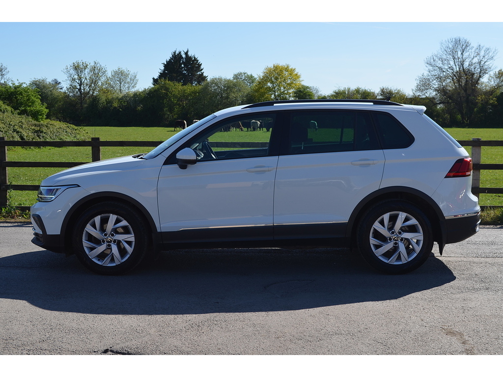 Volkswagen Tiguan Tsi Life WJ21NYO White #5