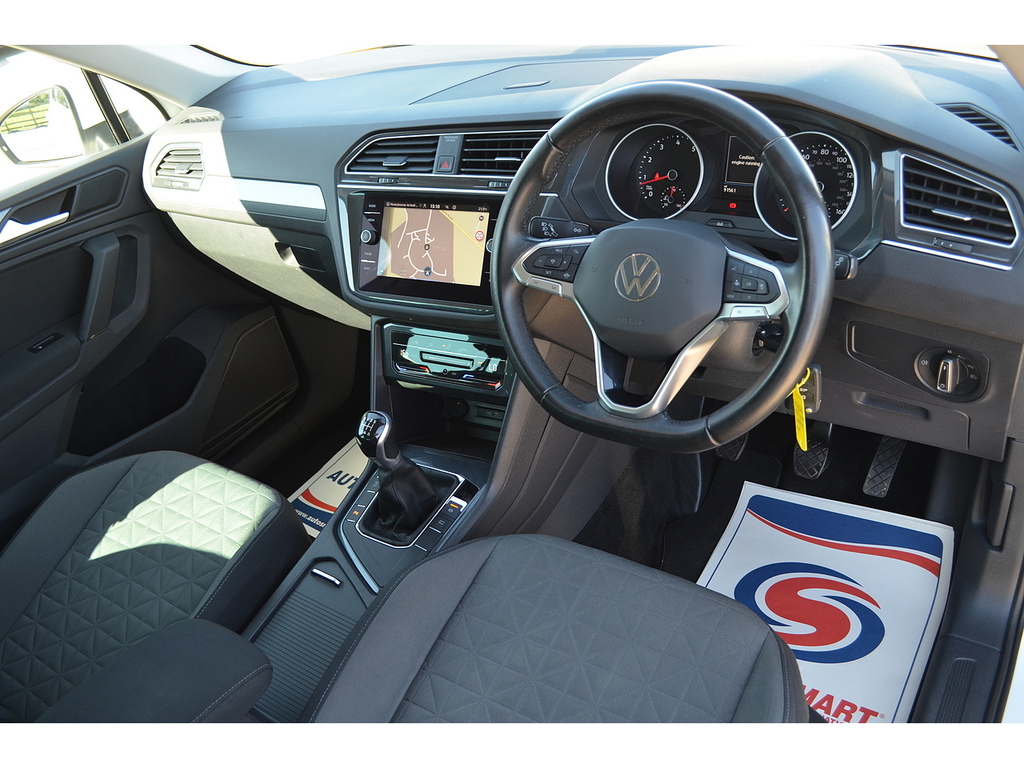 Volkswagen Tiguan Tsi Life WJ21NYO White #2