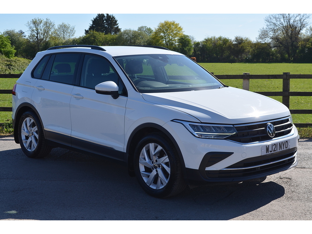 Volkswagen Tiguan Tsi Life White