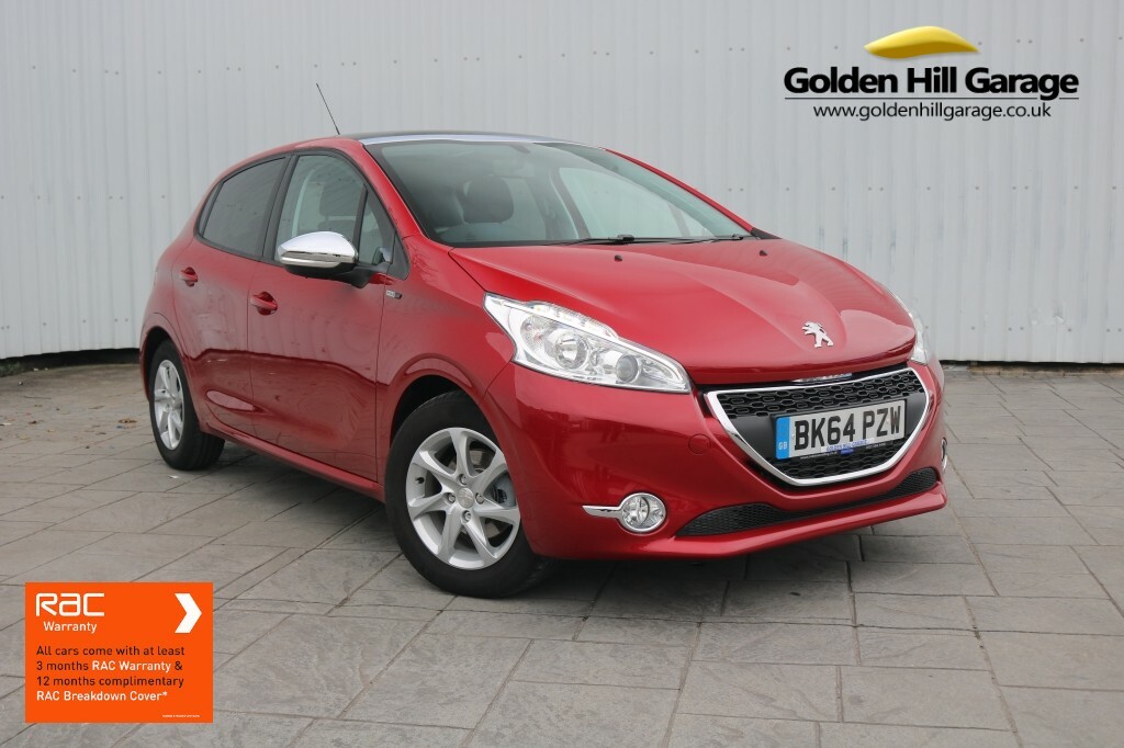Peugeot 208 Hatchback 1.2 Style Red