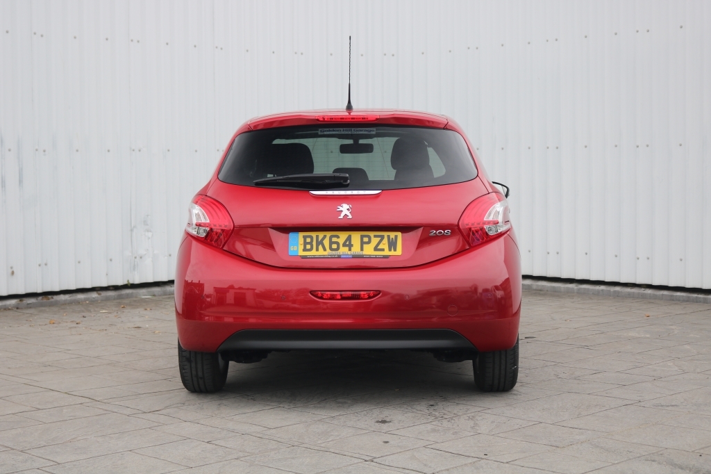 Peugeot 208 Hatchback 1.2 Style Red #5
