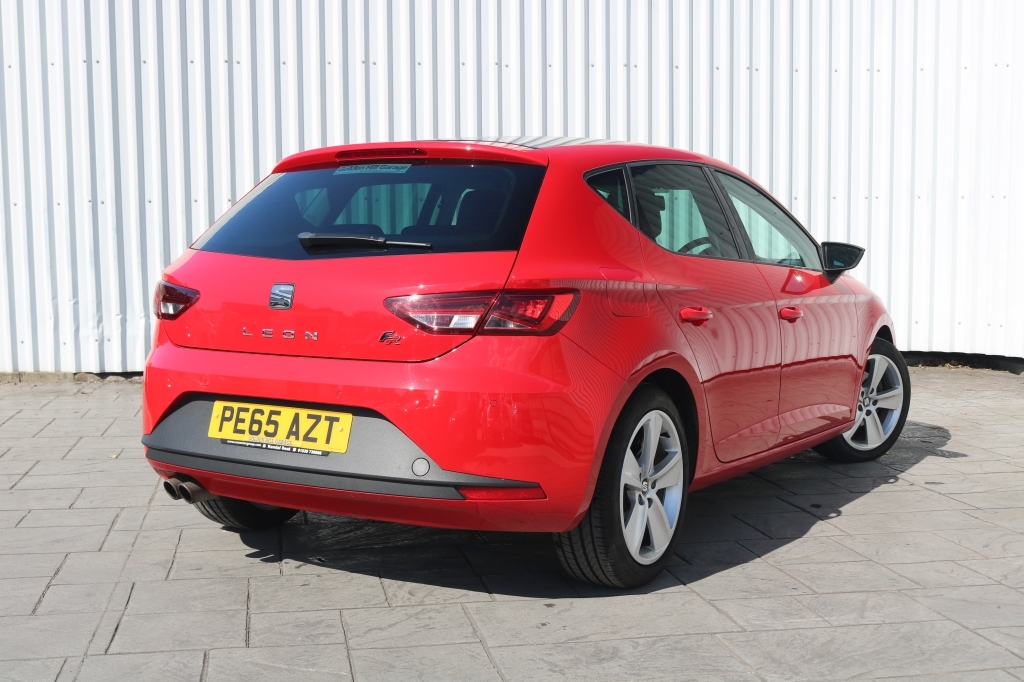 Seat Leon Hatchback 1.4 Tsi Red #4