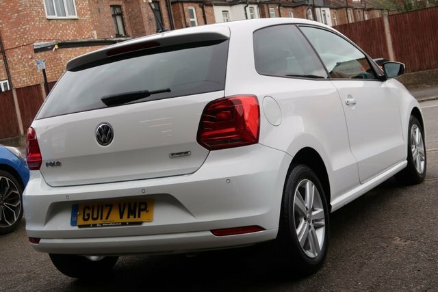 Volkswagen Polo 2017 1.0 Bluemotion Tech Match Edition Hatchback 3 GU17VMP White #4