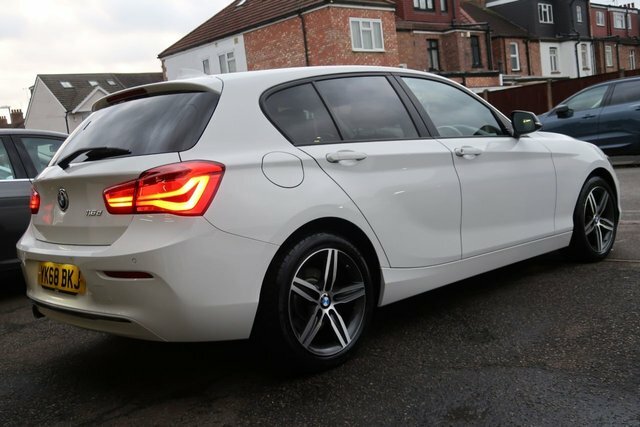 BMW 1 Series 2018 1.5 116D Sport Hatchback Euro YK68BKJ White #3