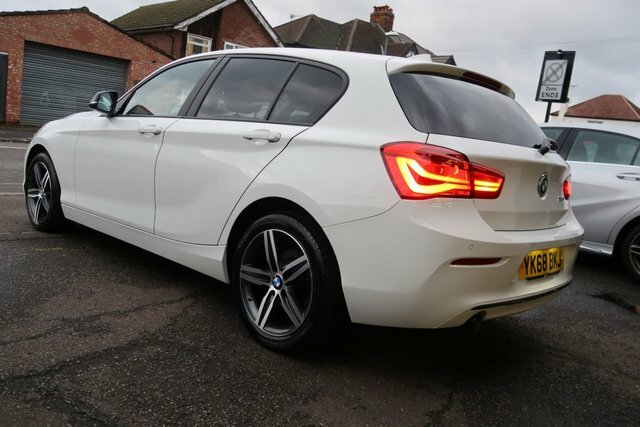 BMW 1 Series 2018 1.5 116D Sport Hatchback Euro YK68BKJ White #6