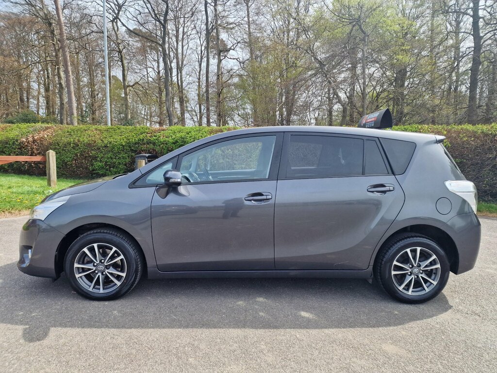 Toyota Verso 1.6 V-matic Icon Mpv Euro 5 Euro Grey #2
