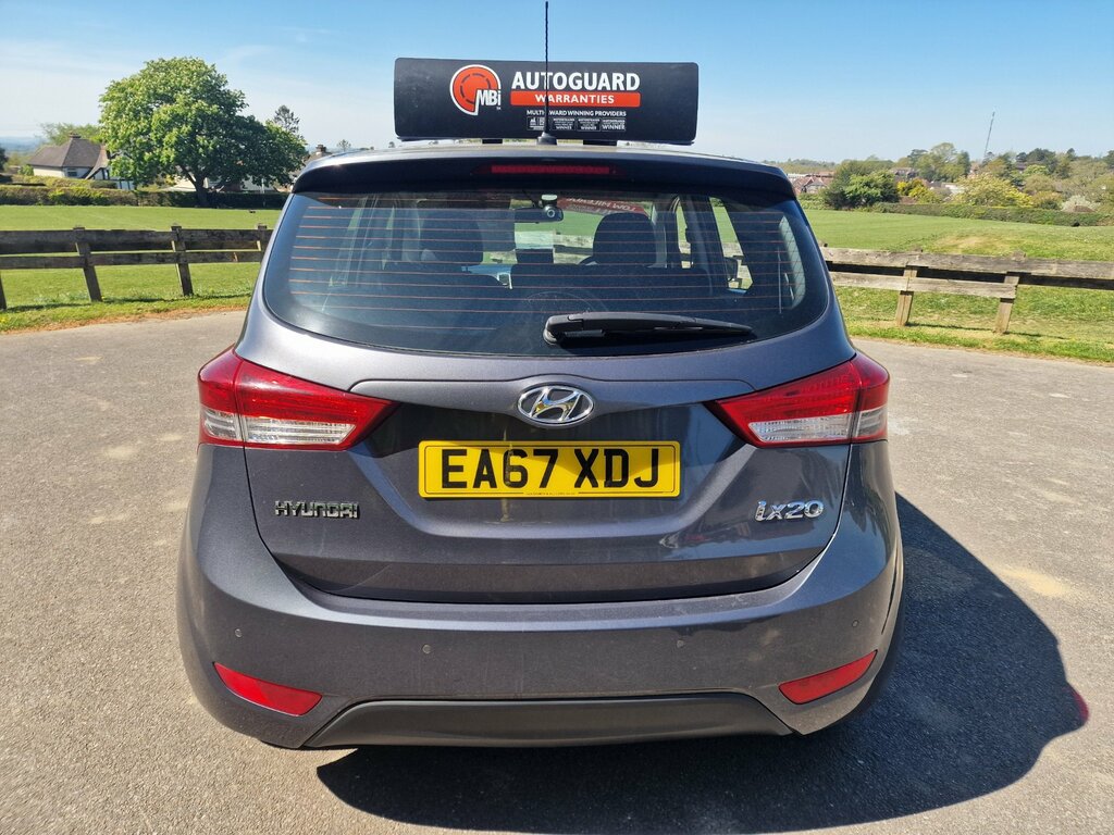 Hyundai Ix20 1.4 Blue Drive Se Hatchback Euro EA67XDJ Grey #4