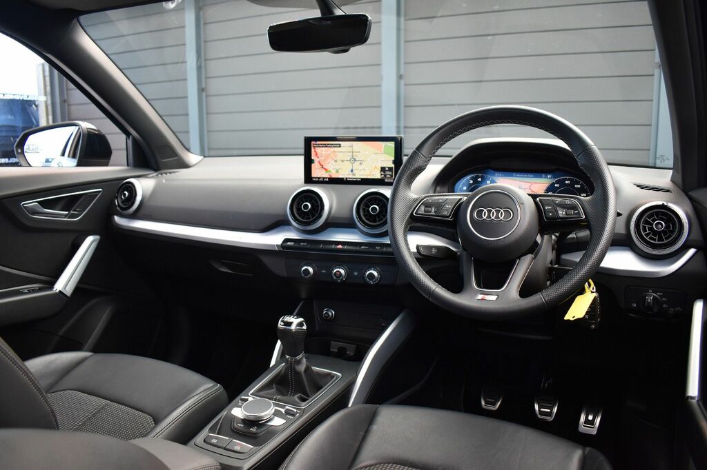 Audi Q2 1.5 Tfsi Cod 35 S Line Suv Euro WG23LKX Black #2