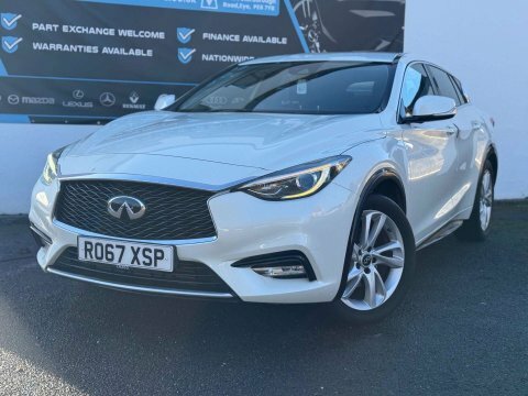 Infiniti Q30 1.5D Business Executive RO67XSP White #5