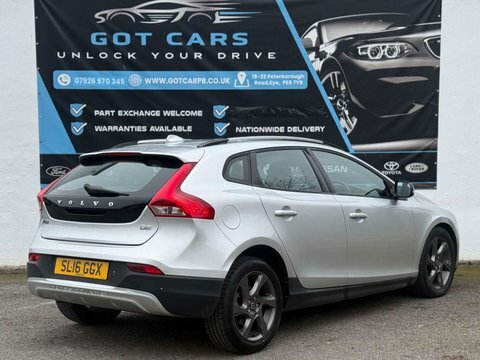 Volvo V40 2.0 D2 Lux SL16GGX Silver #2