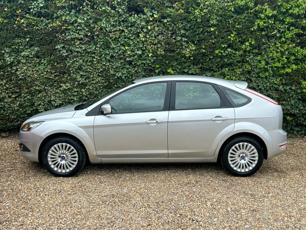 Ford Focus 1.6 Titanium Hatchback 184 G EA60VYD Silver #4