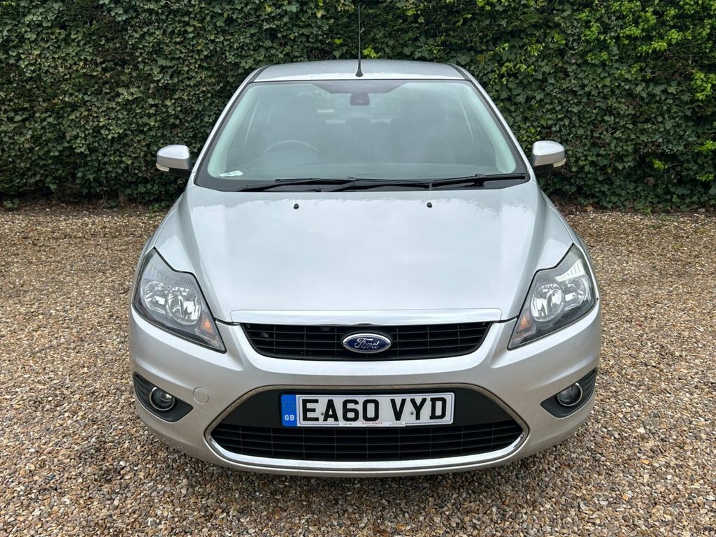 Ford Focus 1.6 Titanium Hatchback 184 G EA60VYD Silver #2