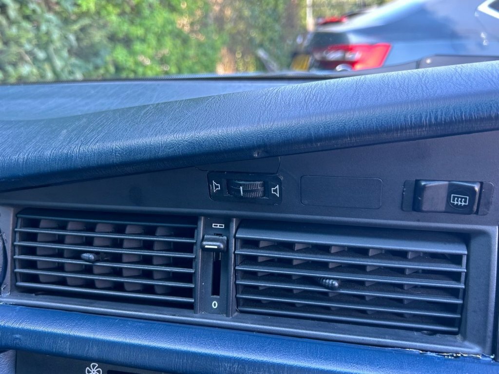 Mercedes-Benz 190 D 1987 115,000 Miles Blue #17